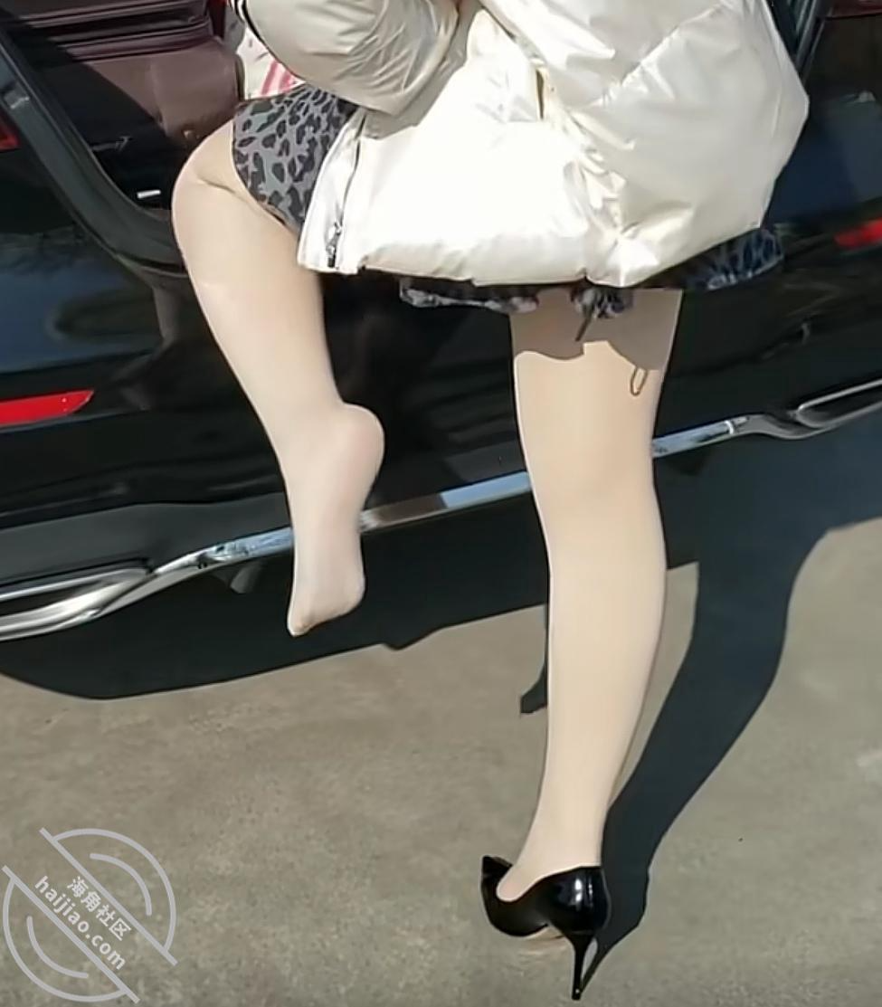 妈妈的丝袜高跟骚脚